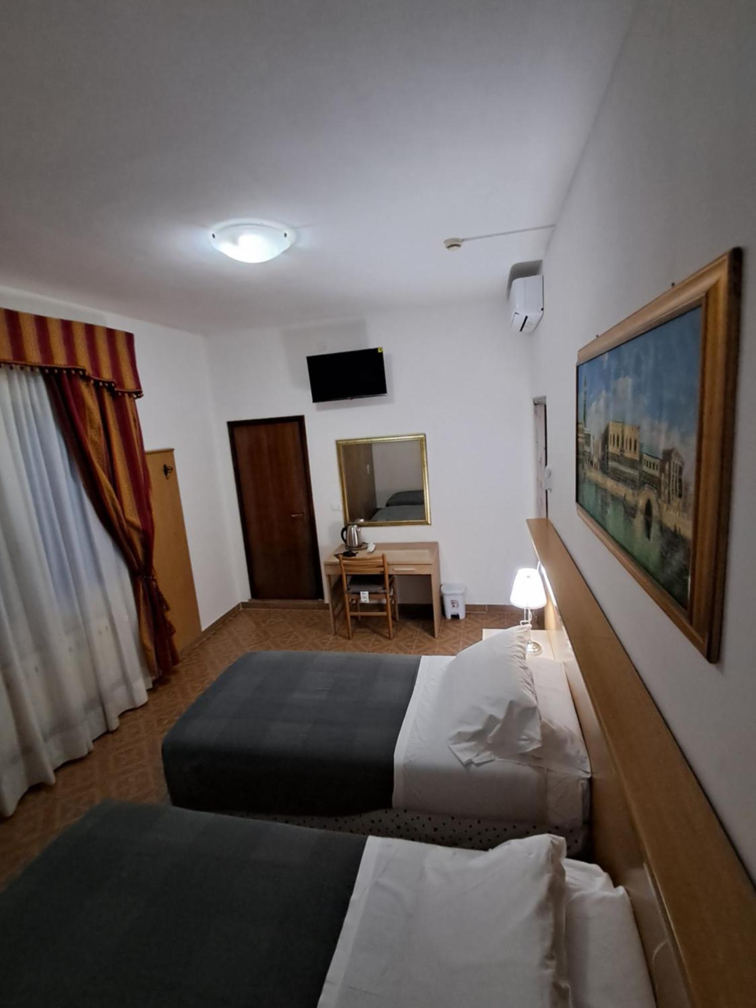Hotel Tito 2 Mestre Exteriér fotografie