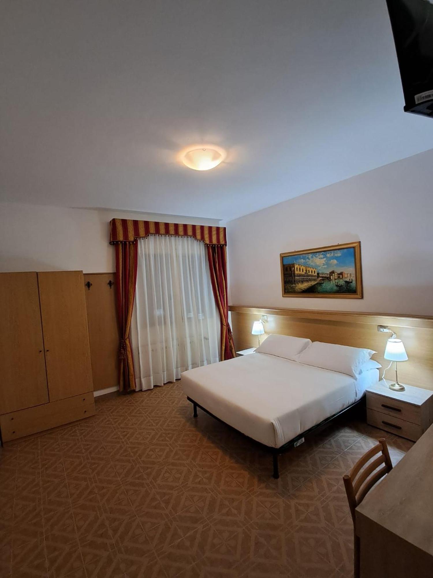 Hotel Tito 2 Mestre Exteriér fotografie